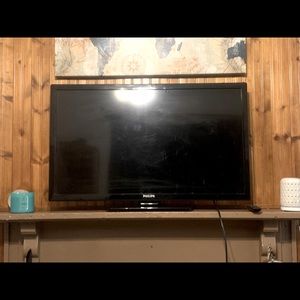 39” inch PHILIPS LED/LCD TV with Remote